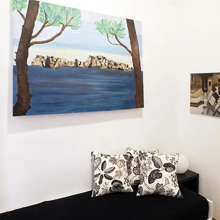 Apartment Poerio 98 *