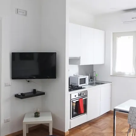 Apartment Poerio 98 *