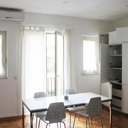 Apartment Poerio 98 Naples
